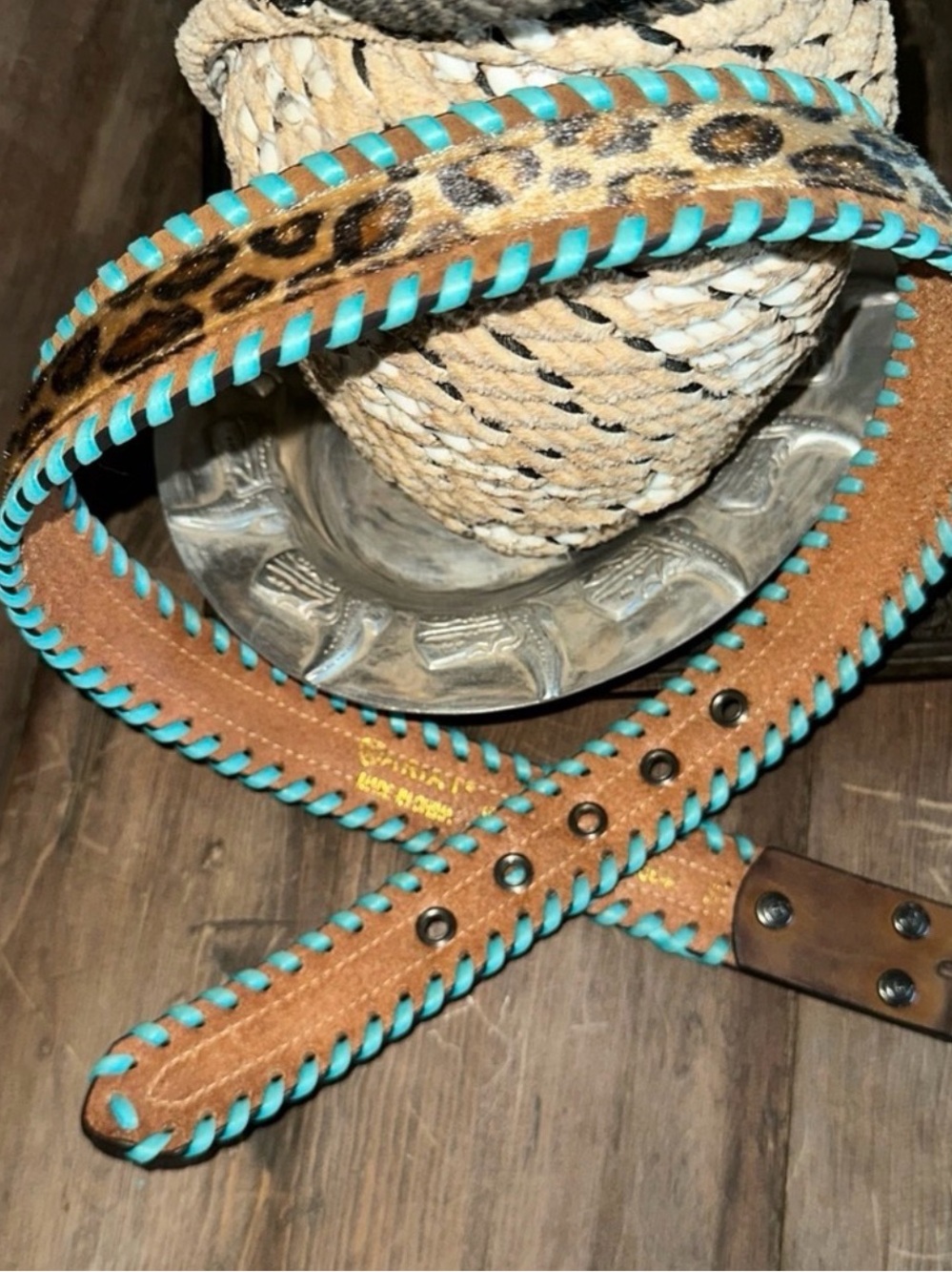 Ariat Leopard HOH Leather Belt with Turquoise Whip Stitch S: Small Length: 35.5" - Picture 4 of 9